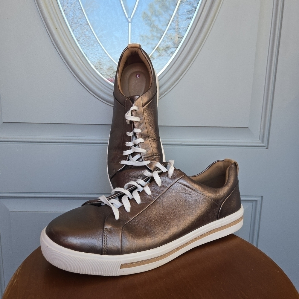 Clarks Un Maui Copper Leather Lace Up Sneakers